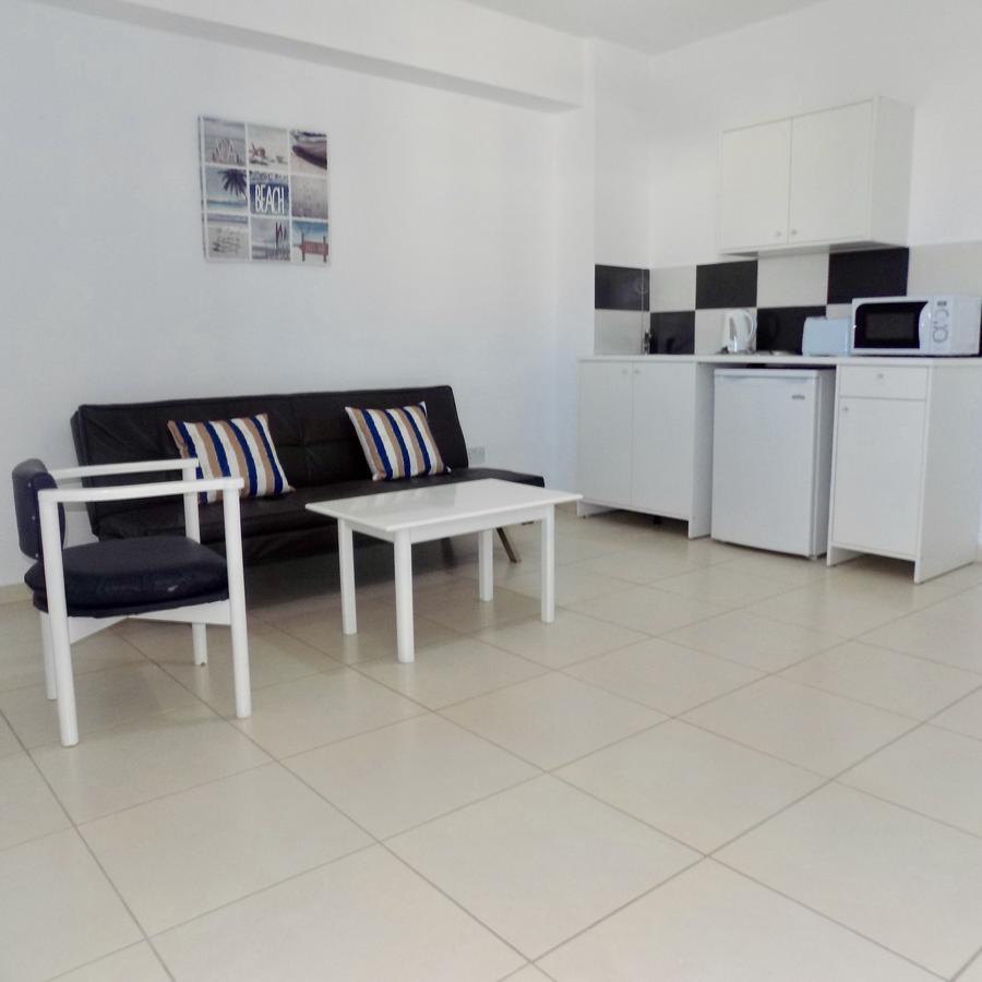 Margarita Napa Apartments Ayia Napa Ngoại thất bức ảnh